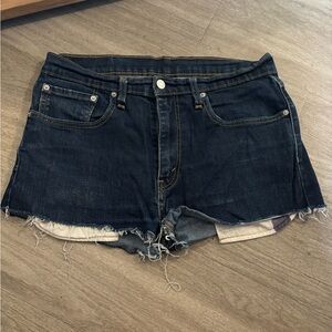 512 men's Levi's cut offs size 34